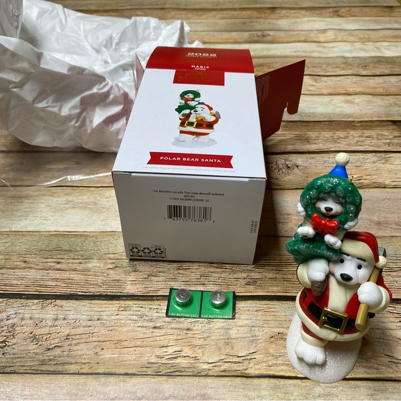 2022 Polar Bear Santa Hallmark Keepsake Ornament Club. NWT - Picture 8 of 12